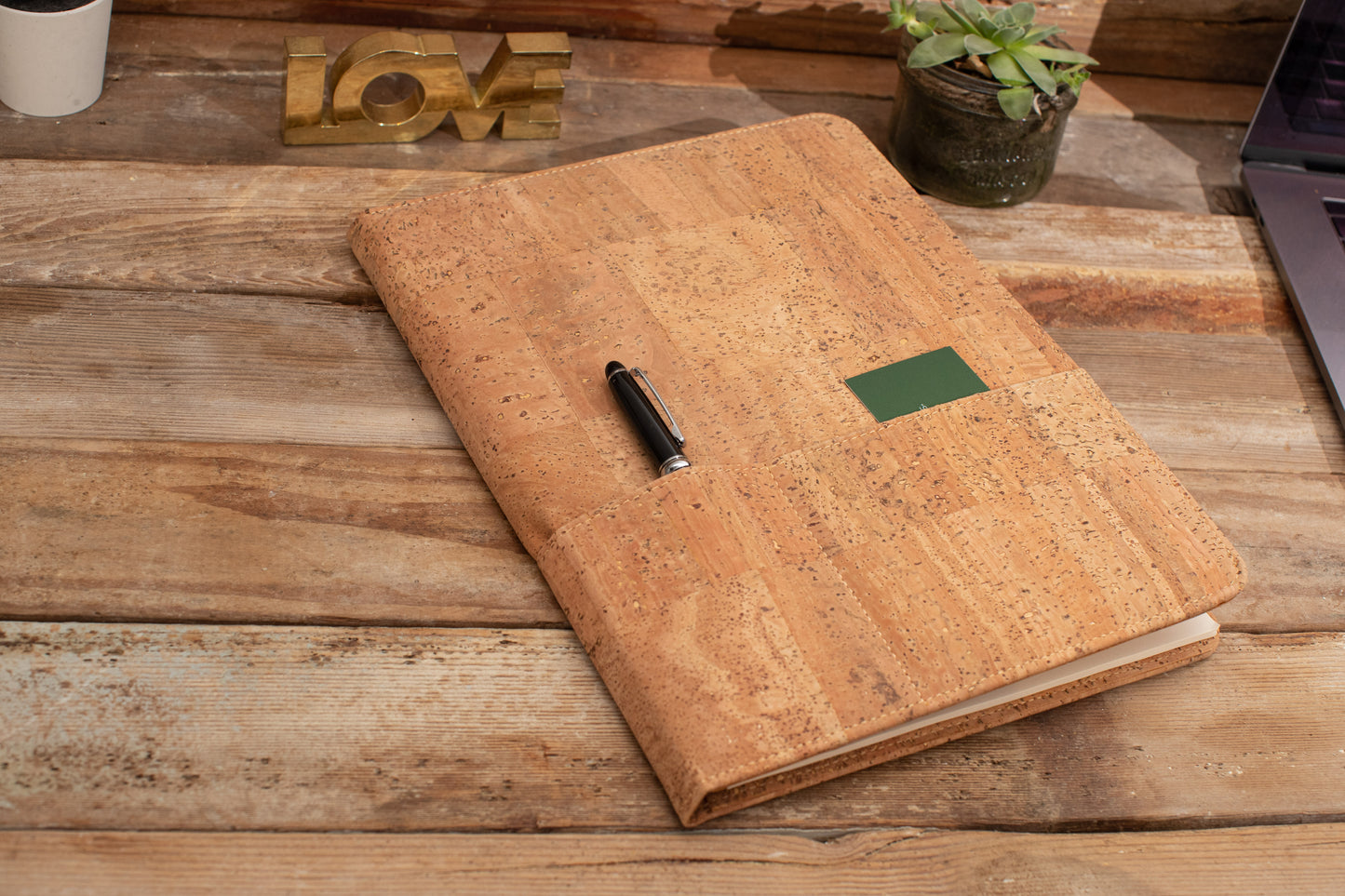 Cork Padfolio with Notepad | Sustainable A4 Portfolio Folder | Vegan Leather Alternative | Business Organizer | Handmade in Portugal